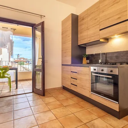 Luxury House San Teodoro Center Apartment