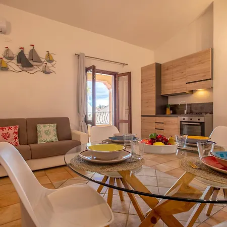 Luxury House San Teodoro Center Apartment