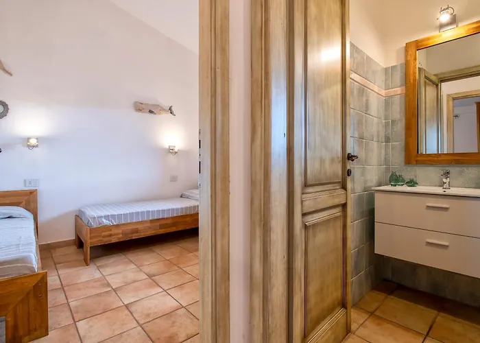 Luxury House San Teodoro Center 公寓 *